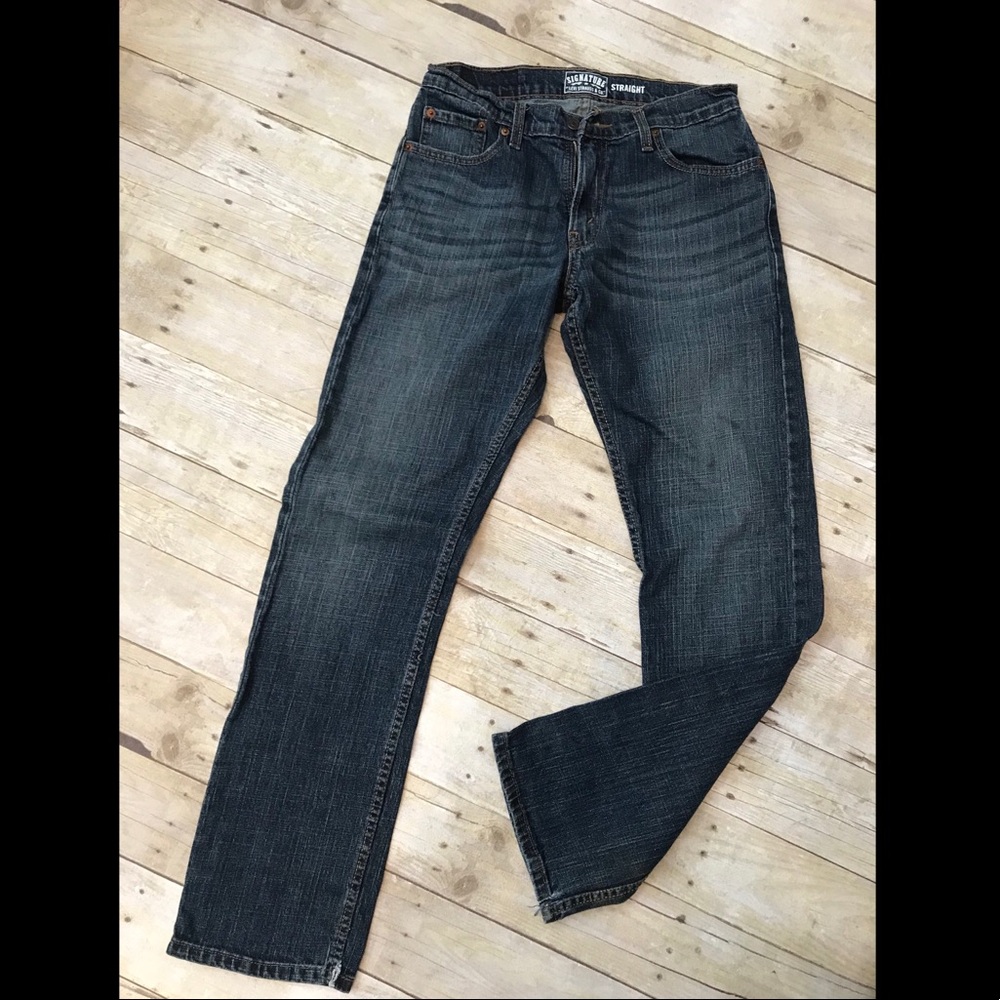 Levi Strauss- Straight